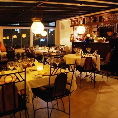 Hotell Conny's (adults Only) Side